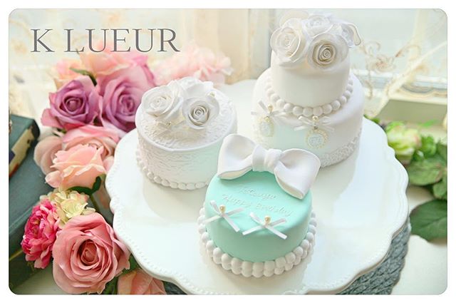 発送いたしました商品 ♪・リングピロー ・心を込めてお作りさせていただきました♡気に入って頂けましたら幸いです。・ご注文誠にありがとうございました♪＊お問い合わせはHPまたはメールよりお願いいたします。info@klueur.com＊ご注文はメールまたは下記よりお願いいたします♪https://www.creema.jp/c/k-lueur＊＊＊#リングピロー #ウェディング #結婚式 #結婚祝い #プレゼント #クレイケーキ教室 #ウェディングアイテム #ウェルカムボード #クレイケーキ #clayart #ディプロマ#手作り #マカロンタワー #教室 #ハンドメイド #ディスプレイ #前撮り #日本クレイアート協会 #ringpillow #ティファニーブルー #クレイ#プチギフト #女子力アップ #ベビーシャワー #マカロン#横浜#clay #習い事 #wedding#プレ花嫁
