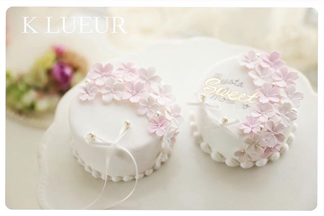【本日発送いたしました商品 ①】・リングピロー流れる桜をイメージして…これからの季節にぴったりな人気商品です♪・心を込めてお作りさせていただきました。ご注文誠にありがとうございました♪ ・・・ご注文は、メールまたはwebshopよりお願いいたします。・️K LUEUR Wedding webshophttps://klueur.saleshop.jp・1dayレッスン、クレイアーティストコースのお問い合わせは、HPまたはメールよりお願いいたします。 ・【Mail】info@klueur.com【HP】http://klueur.com/・・ ・ ・＊＊＊#リングピロー #ウェディング #結婚式 #結婚祝い #プレゼント #クレイケーキ教室 #ウェディングアイテム #ウェルカムボード #クレイケーキ #clayart #ディプロマ#手作り #マカロンタワー #教室 #ハンドメイド #ディスプレイ #前撮り #日本クレイアート協会 #ringpillow #ティファニーブルー #クレイ#プチギフト #女子力アップ #ベビーシャワー #マカロン#横浜#clay #習い事 #wedding#プレ花嫁
