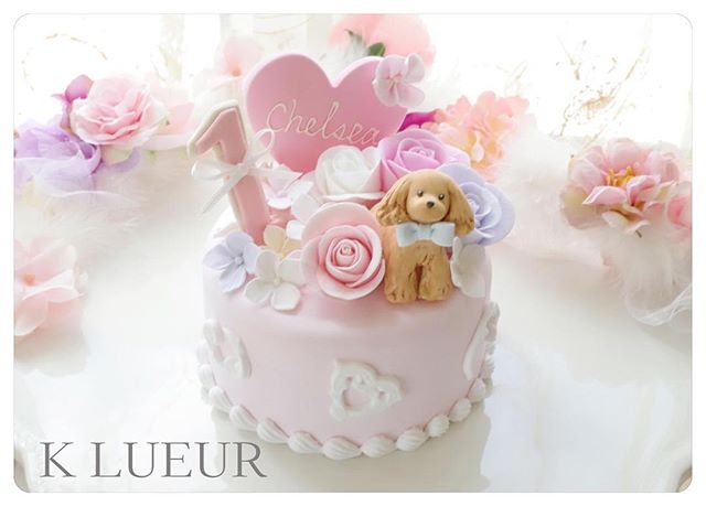 【本日発送いたしました商品 ④】・クレイのバースデーケーキ・#トイプードル ちゃんの1st Birthday photoの撮影用にご注文頂きました♪・ラブリーに♡とのことでしたので、ピンクで可愛らしく仕上げました。・気に入って頂けましたら幸いです。ご注文誠にありがとうございました♪ ・・・ご注文は、メールまたはwebshopよりお願いいたします。・️K LUEUR Wedding webshophttps://klueur.saleshop.jp・1dayレッスン、クレイアーティストコースのお問い合わせは、HPまたはメールよりお願いいたします。 ・【Mail】info@klueur.com【HP】http://klueur.com/・・ ・ ・＊＊＊#リングピロー #ウェディング #結婚式 #結婚祝い #プレゼント #クレイケーキ教室 #ウェディングアイテム #ウェルカムボード #クレイケーキ #ディプロマ#手作り #マカロンタワー #教室 #ハンドメイド #ディスプレイ #前撮り #日本クレイアート協会 #ウェディングニュース #ティファニーブルー #クレイ#プチギフト #女子力アップ #ベビーシャワー #マカロン#横浜#clay #習い事 #wedding#プレ花嫁
